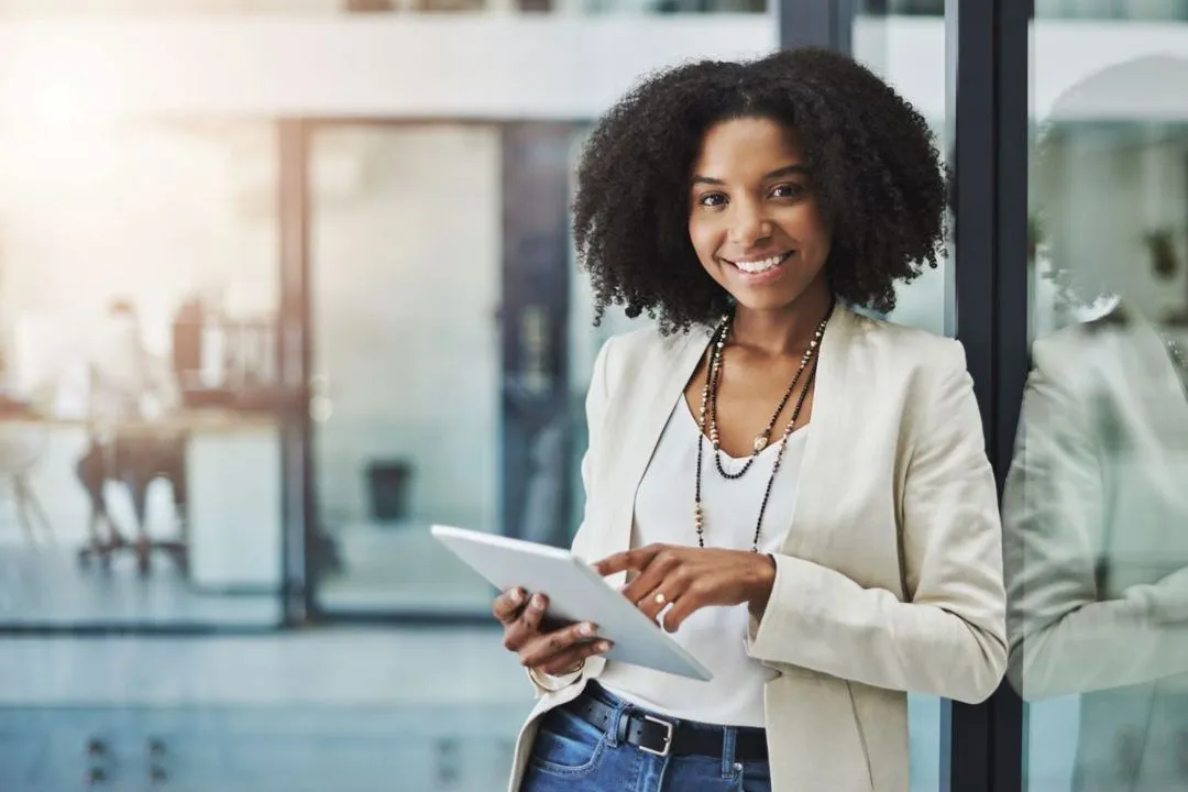 woman-working-on-tax-returns